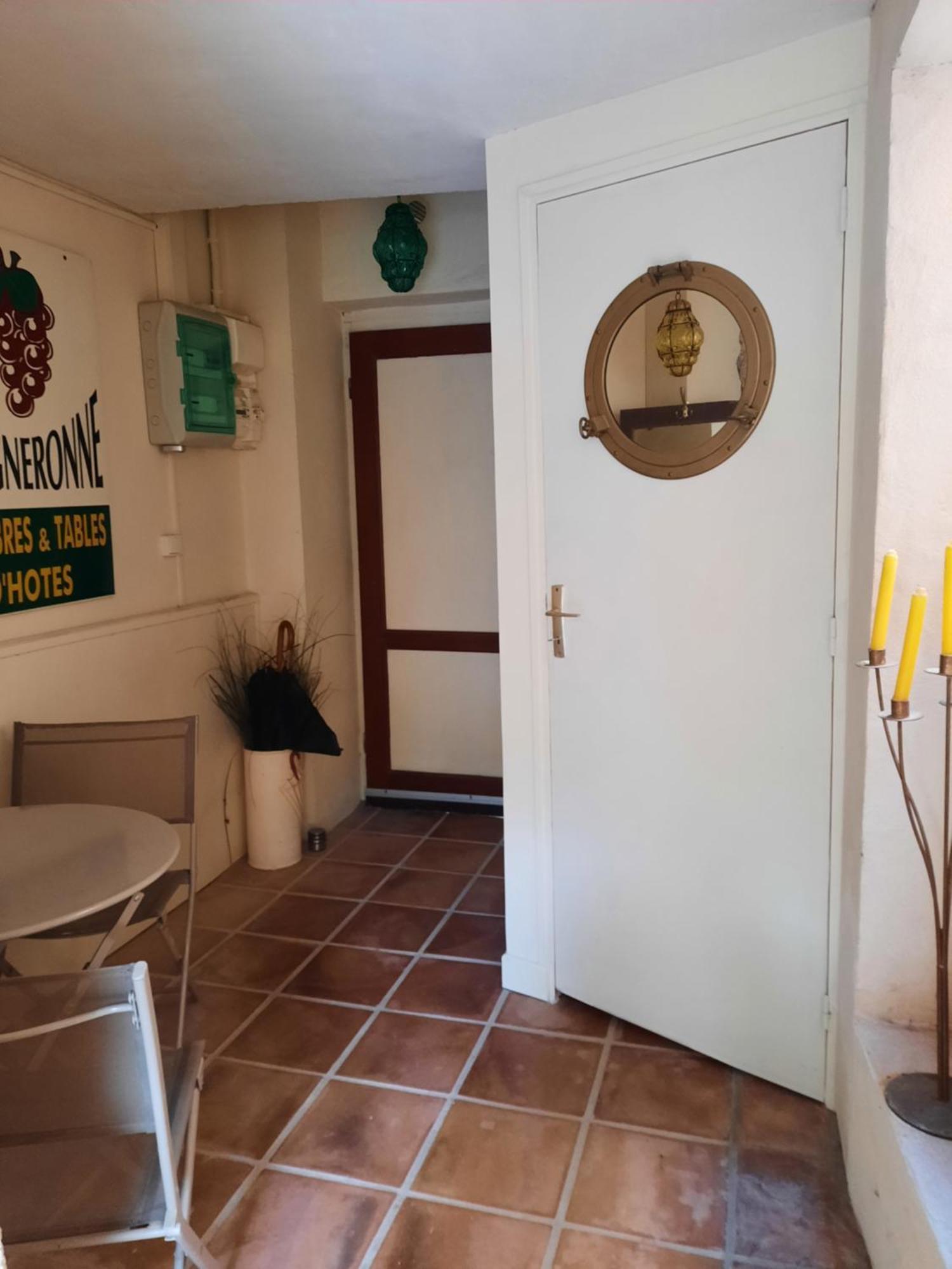Gite La Petite Vigneronne Монтаньяк Экстерьер фото